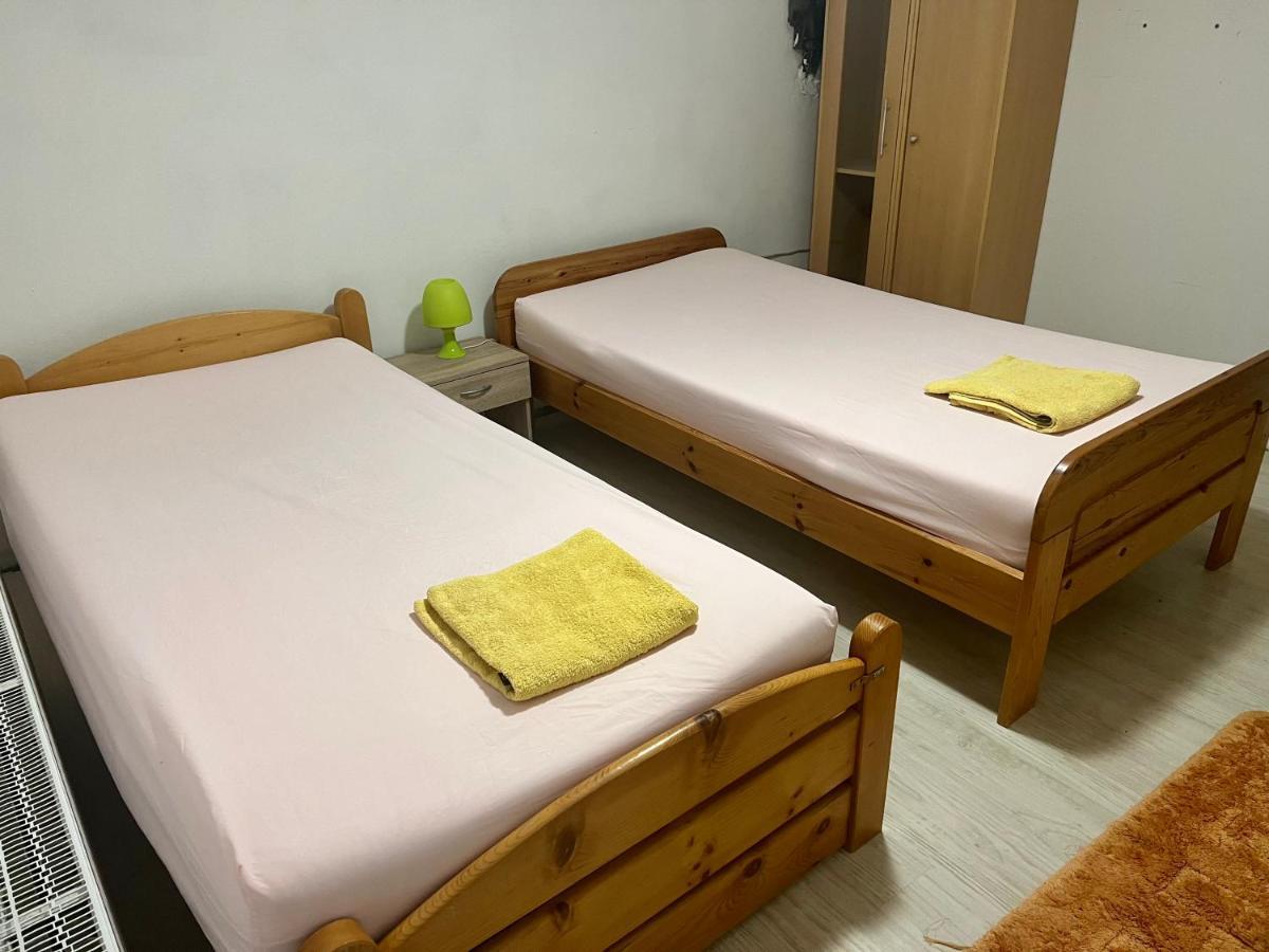 Doppelbett Zimmer Mit Gemeinschaftbad Borgholzhausen Dış mekan fotoğraf